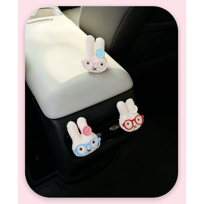Cute Rabbit with Glasses Car A - Car Vent Diffuser recension och pris